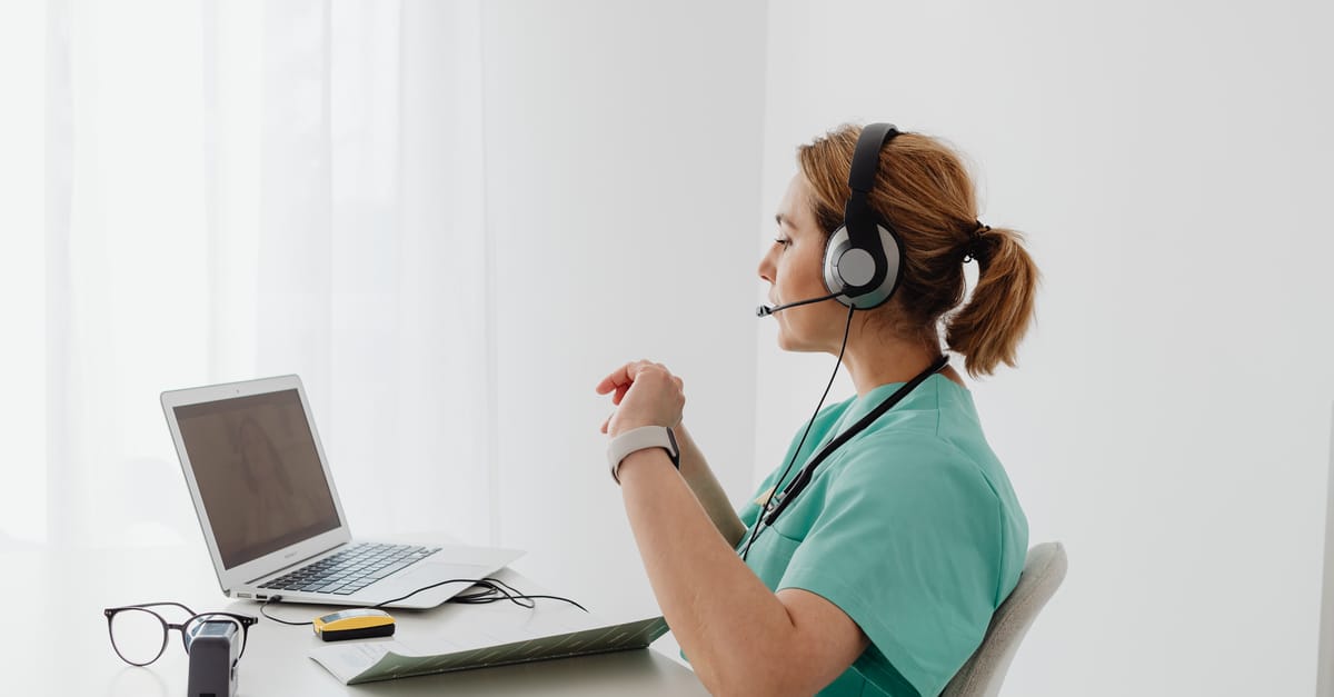 Telehealth for Cats: When Virtual Vet Visits Make Sense